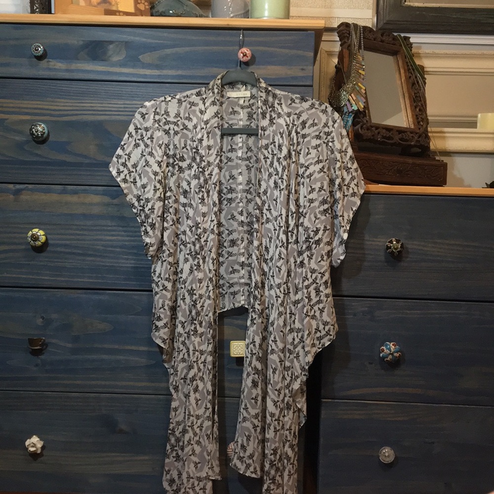 Hinge Nordstrom brand find, flowy light cover